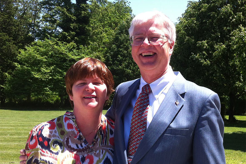 Photo of Pastor John and Kim Loring